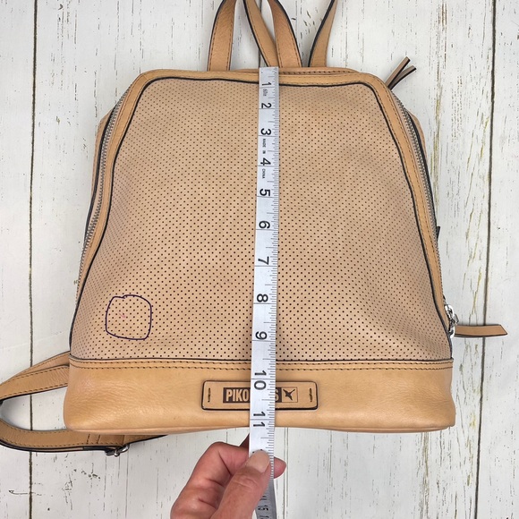 Pikolinos‎ Two-Tone Salinas Leather Backpack - Picture 6 of 16